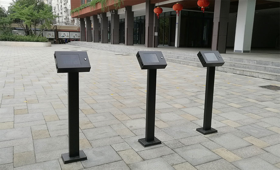 OA1000 Pro 家長接送安保管理系統(tǒng)終端支持有線網(wǎng)絡(luò)、Wifi、U盤等數(shù)據(jù)傳輸方式，輕松勝任各種復(fù)雜通訊環(huán)境。